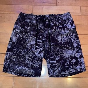 Lululemon current state short 9”